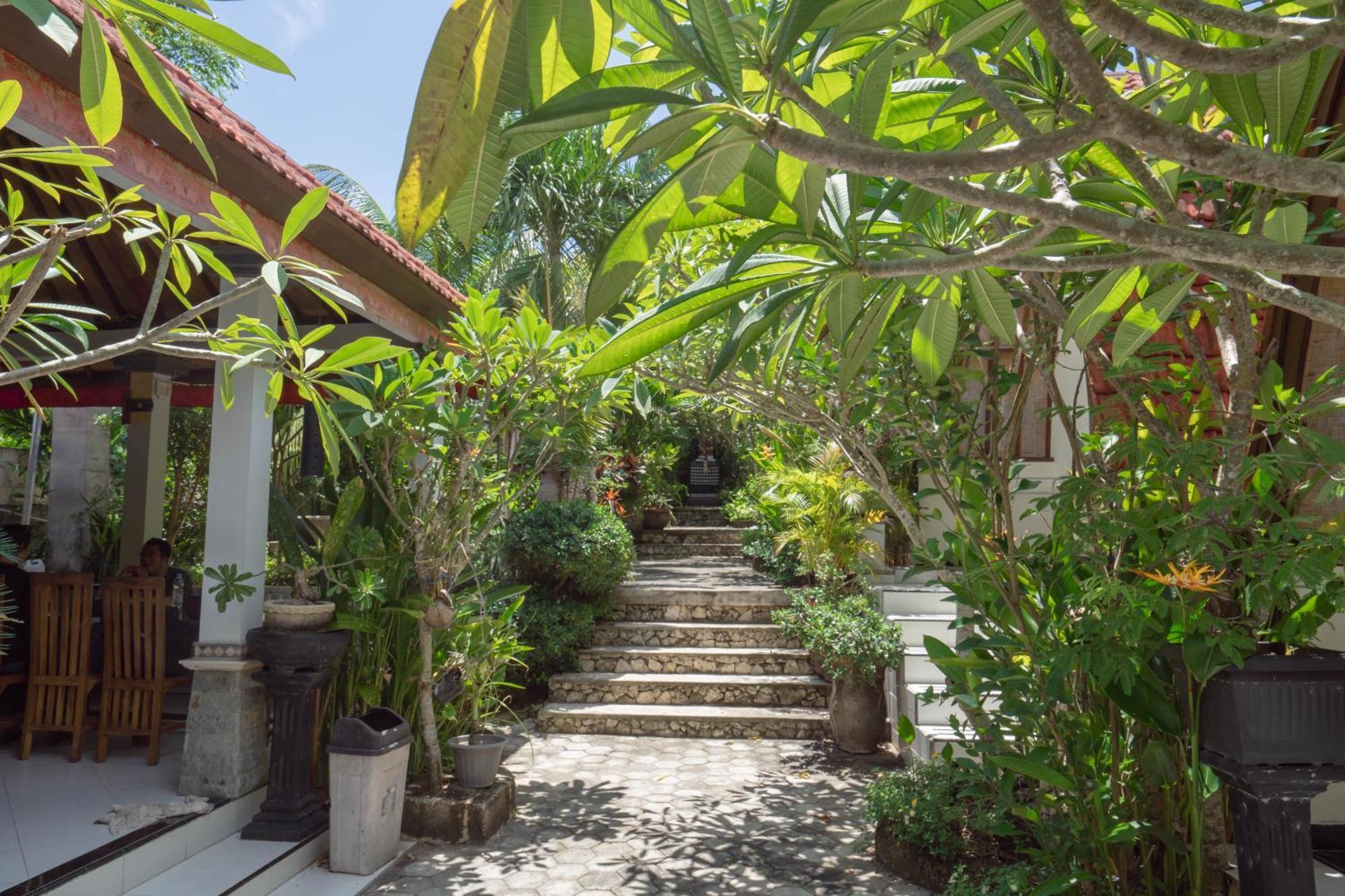 Ratu Cottage By Ourstory Travels Batununggul Exteriör bild